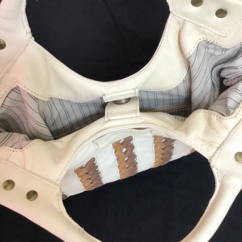 FRYE Cream leather hobo bag woven leather detail - Picture 5 of 8